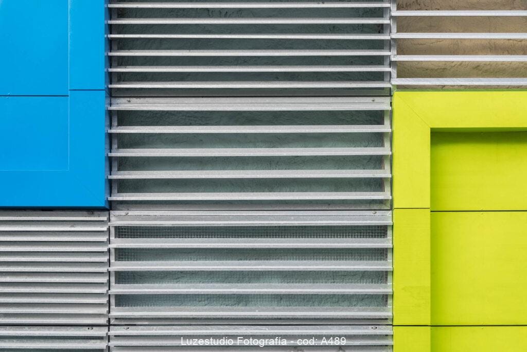Fotografa de arquitectura reportaje medianera Mar de Metal en Gijon Asturias 3