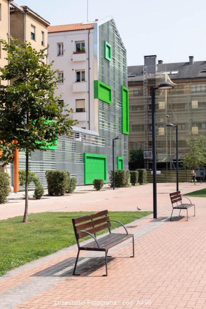 Fotografa de arquitectura reportaje medianera Mar de Metal en Gijon Asturias 4