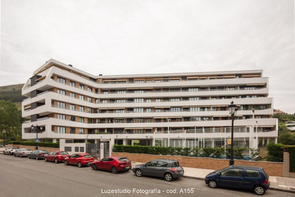 fotografia de arquitectura edificio residencial finlandia en oviedo asturias 1