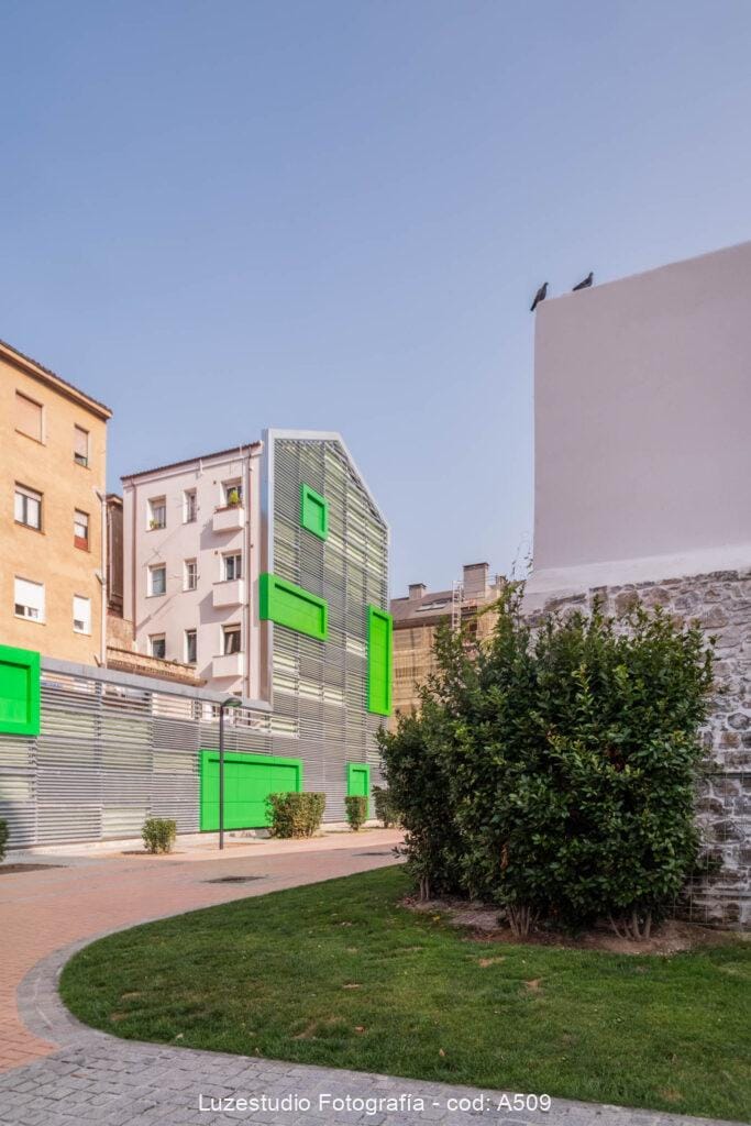 fotografia de arquitectura gijon medianera mar de metal por alina banta luzestudio38
